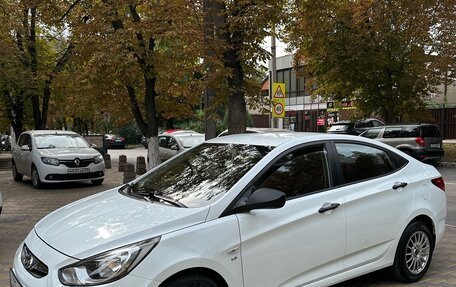 Hyundai Solaris II рестайлинг, 2013 год, 846 000 рублей, 3 фотография