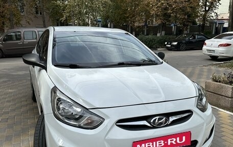 Hyundai Solaris II рестайлинг, 2013 год, 846 000 рублей, 16 фотография