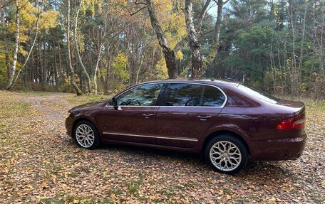 Skoda Superb III рестайлинг, 2009 год, 1 330 000 рублей, 2 фотография