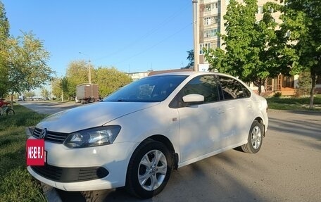 Volkswagen Polo VI (EU Market), 2011 год, 830 000 рублей, 2 фотография