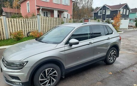 Volkswagen Tiguan II, 2018 год, 2 600 000 рублей, 7 фотография