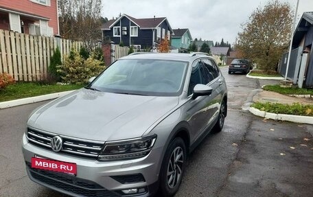 Volkswagen Tiguan II, 2018 год, 2 600 000 рублей, 8 фотография