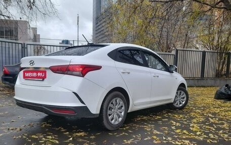 Hyundai Solaris II рестайлинг, 2021 год, 1 550 000 рублей, 4 фотография