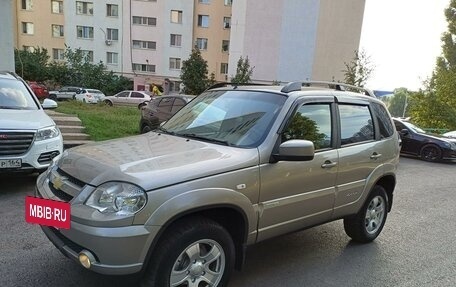 Chevrolet Niva I рестайлинг, 2012 год, 590 000 рублей, 3 фотография