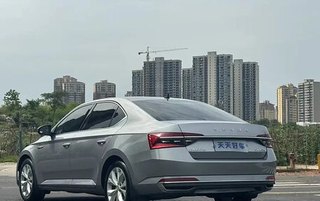 Skoda Superb III рестайлинг, 2019 год, 1 900 000 рублей, 2 фотография