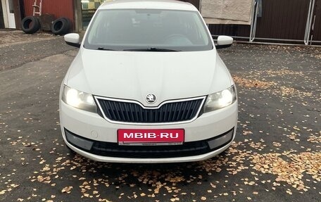 Skoda Rapid I, 2014 год, 850 000 рублей, 3 фотография