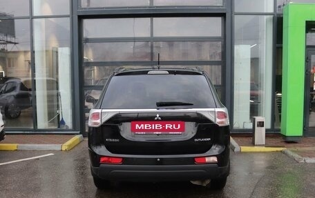 Mitsubishi Outlander III рестайлинг 3, 2013 год, 1 529 000 рублей, 4 фотография