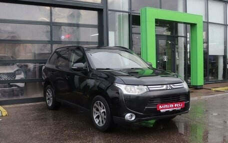 Mitsubishi Outlander III рестайлинг 3, 2013 год, 1 529 000 рублей, 7 фотография