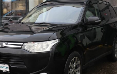 Mitsubishi Outlander III рестайлинг 3, 2013 год, 1 529 000 рублей, 9 фотография