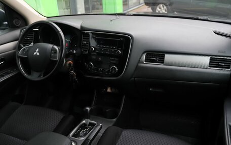 Mitsubishi Outlander III рестайлинг 3, 2013 год, 1 529 000 рублей, 17 фотография