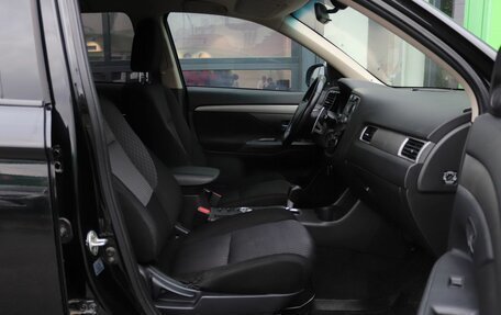 Mitsubishi Outlander III рестайлинг 3, 2013 год, 1 529 000 рублей, 14 фотография