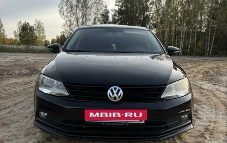 Volkswagen Jetta VI, 2016 год, 1 250 000 рублей, 2 фотография