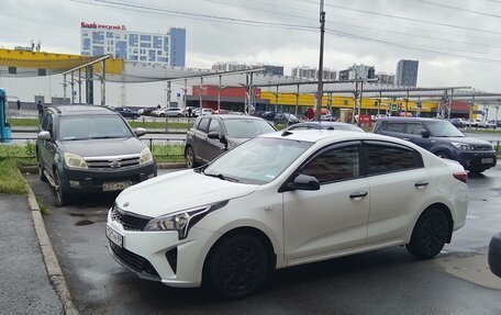 KIA Rio IV, 2018 год, 1 100 000 рублей, 3 фотография