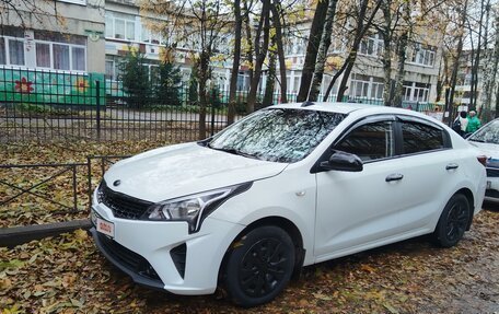 KIA Rio IV, 2018 год, 1 100 000 рублей, 4 фотография