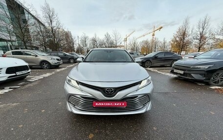 Toyota Camry, 2018 год, 2 600 000 рублей, 1 фотография