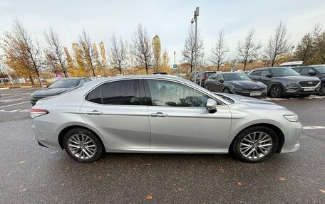 Toyota Camry, 2018 год, 2 600 000 рублей, 5 фотография