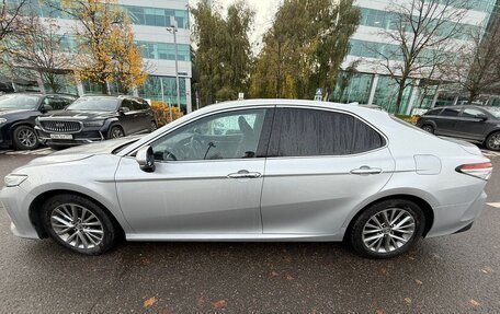 Toyota Camry, 2018 год, 2 600 000 рублей, 4 фотография