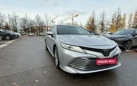 Toyota Camry, 2018 год, 2 600 000 рублей, 2 фотография