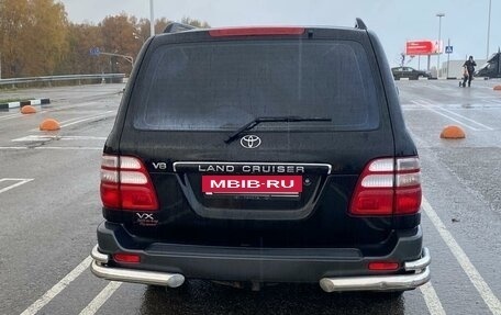 Toyota Land Cruiser 100 рестайлинг 2, 2004 год, 2 050 000 рублей, 4 фотография