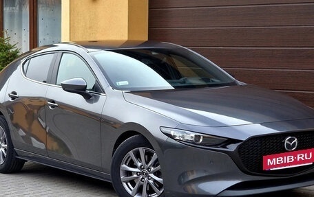 Mazda 3, 2019 год, 8 фотография