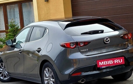 Mazda 3, 2019 год, 13 фотография