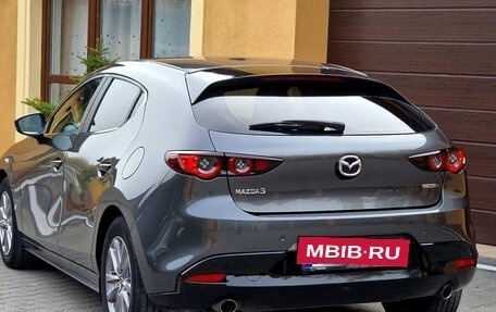 Mazda 3, 2019 год, 12 фотография