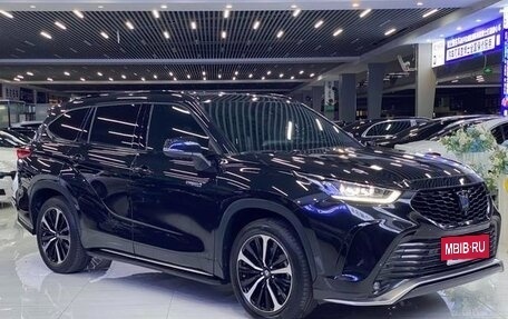 Toyota Highlander, 2022 год, 5 150 000 рублей, 2 фотография