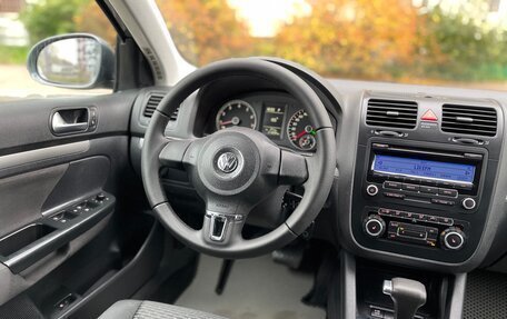 Volkswagen Jetta VI, 2010 год, 700 000 рублей, 14 фотография