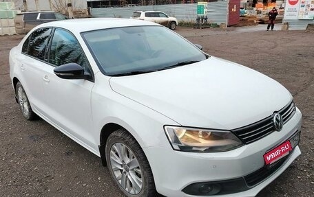 Volkswagen Jetta VI, 2014 год, 1 200 000 рублей, 2 фотография