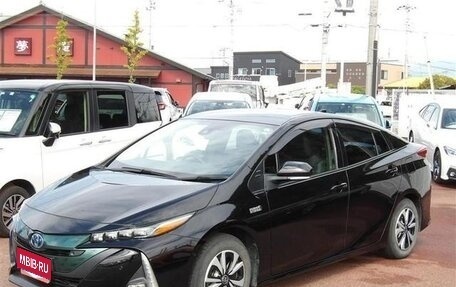 Toyota Prius IV XW50, 2017 год, 1 700 000 рублей, 1 фотография