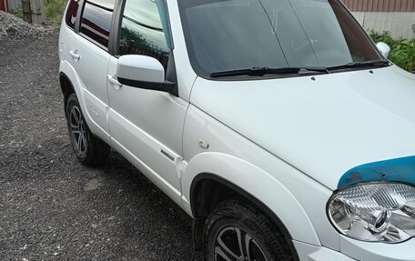 Chevrolet Niva I рестайлинг, 2012 год, 600 000 рублей, 10 фотография