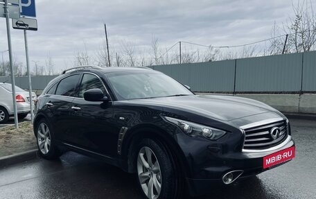 Infiniti FX II, 2011 год, 2 650 000 рублей, 3 фотография