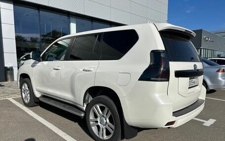 Toyota Land Cruiser Prado 150 рестайлинг 2, 2014 год, 2 920 000 рублей, 6 фотография