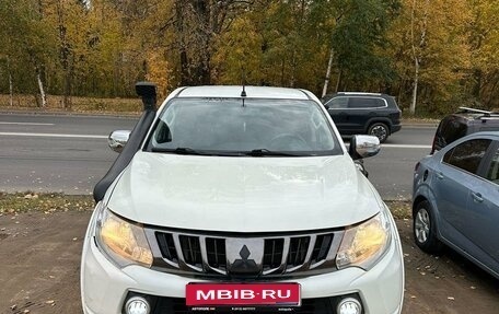 Mitsubishi L200 IV рестайлинг, 2017 год, 2 850 000 рублей, 2 фотография