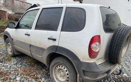 Chevrolet Niva I рестайлинг, 2016 год, 640 000 рублей, 4 фотография