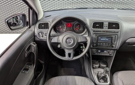 Volkswagen Polo VI (EU Market), 2014 год, 850 000 рублей, 23 фотография