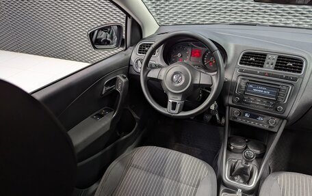 Volkswagen Polo VI (EU Market), 2014 год, 850 000 рублей, 25 фотография