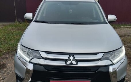 Mitsubishi Outlander III рестайлинг 3, 2016 год, 2 190 000 рублей, 1 фотография