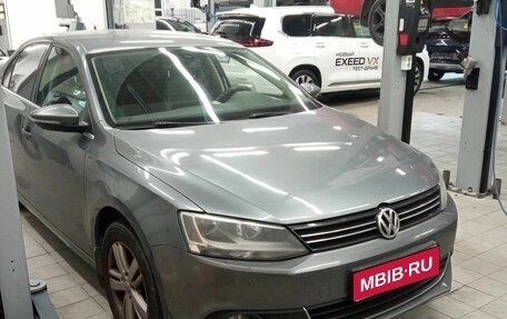 Volkswagen Jetta VI, 2013 год, 1 242 000 рублей, 1 фотография