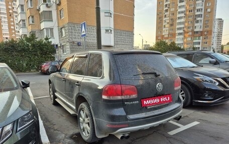 Volkswagen Touareg III, 2005 год, 850 000 рублей, 4 фотография