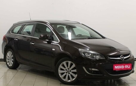 Opel Astra J, 2013 год, 769 900 рублей, 3 фотография