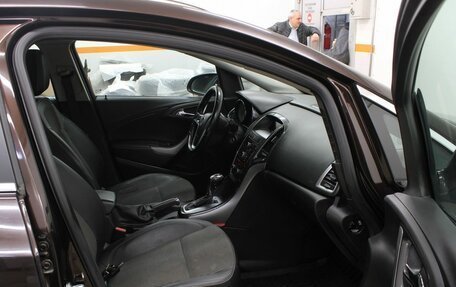 Opel Astra J, 2013 год, 769 900 рублей, 13 фотография