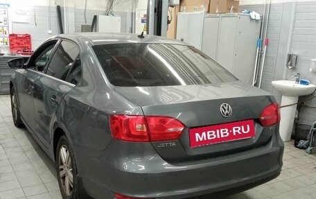 Volkswagen Jetta VI, 2013 год, 1 242 000 рублей, 3 фотография