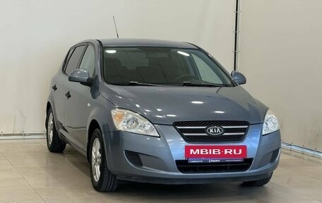 KIA cee'd I рестайлинг, 2007 год, 655 000 рублей, 2 фотография