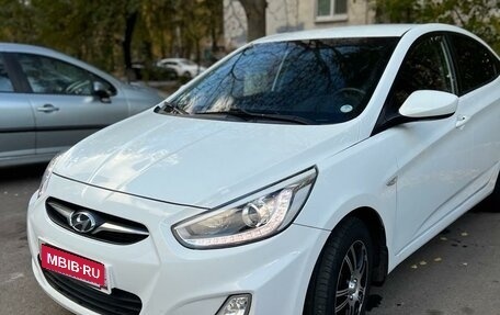 Hyundai Solaris II рестайлинг, 2013 год, 1 000 050 рублей, 2 фотография