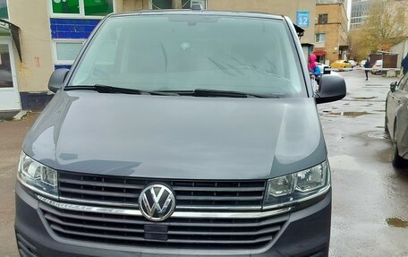 Volkswagen Caravelle T6 рестайлинг, 2021 год, 5 100 000 рублей, 12 фотография