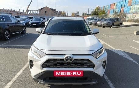 Toyota RAV4, 2021 год, 4 150 000 рублей, 2 фотография