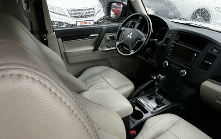 Mitsubishi Pajero IV, 2014 год, 2 950 000 рублей, 7 фотография