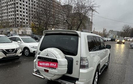 Mitsubishi Pajero IV, 2014 год, 2 950 000 рублей, 4 фотография