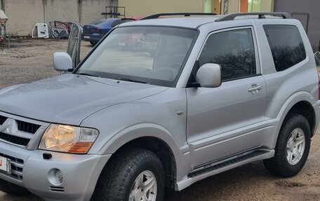 Mitsubishi Pajero III рестайлинг, 2006 год, 1 100 000 рублей, 2 фотография